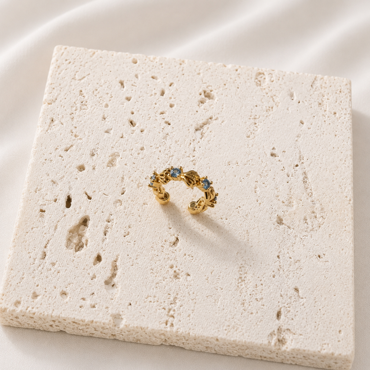 Ear Cuff Gold