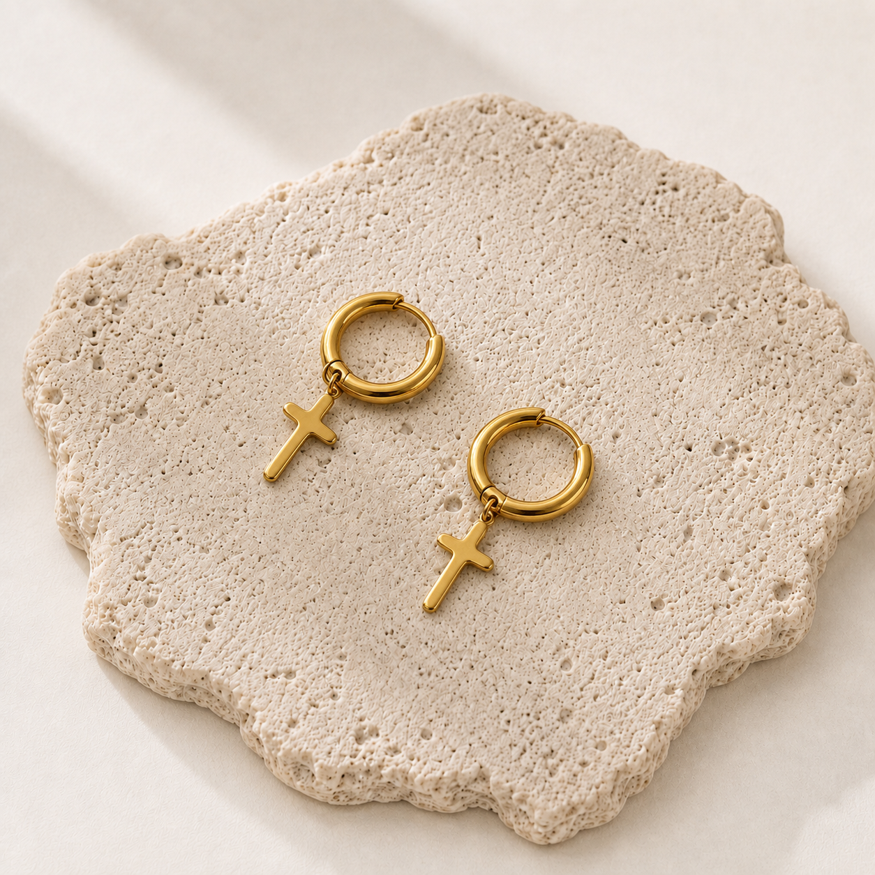 Ohrhänger LIANOA Kreuz Gold