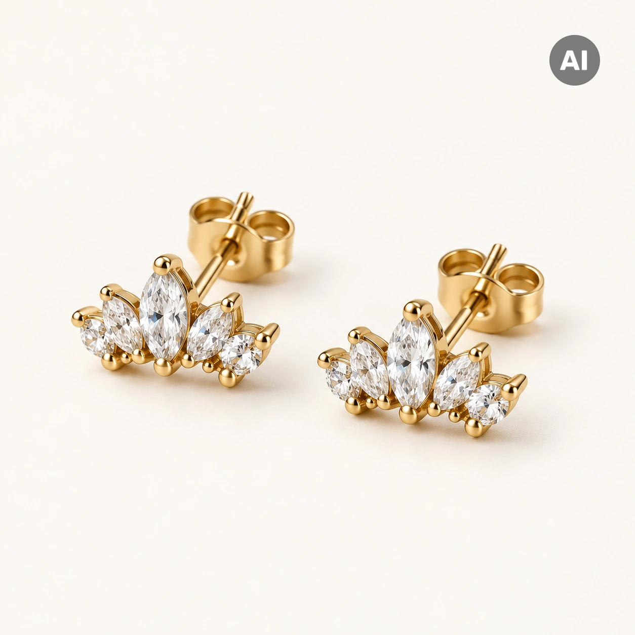 Ohrstecker mit fünf Marquise-Zirkonia in Krappenfassung, goldfarben