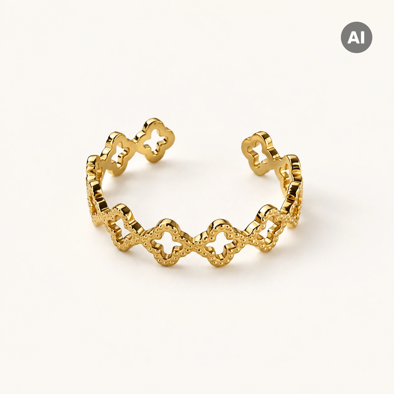 Ring mit offenem Kleeblatt-Profil, goldfarben
