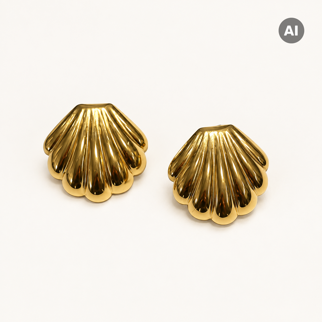 Ohrstecker Muschel, goldfarben