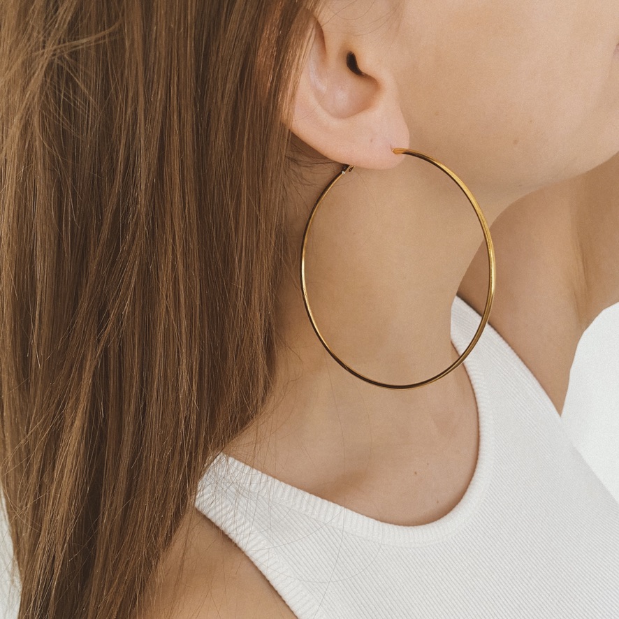 M Creolen Ohrring  Gold